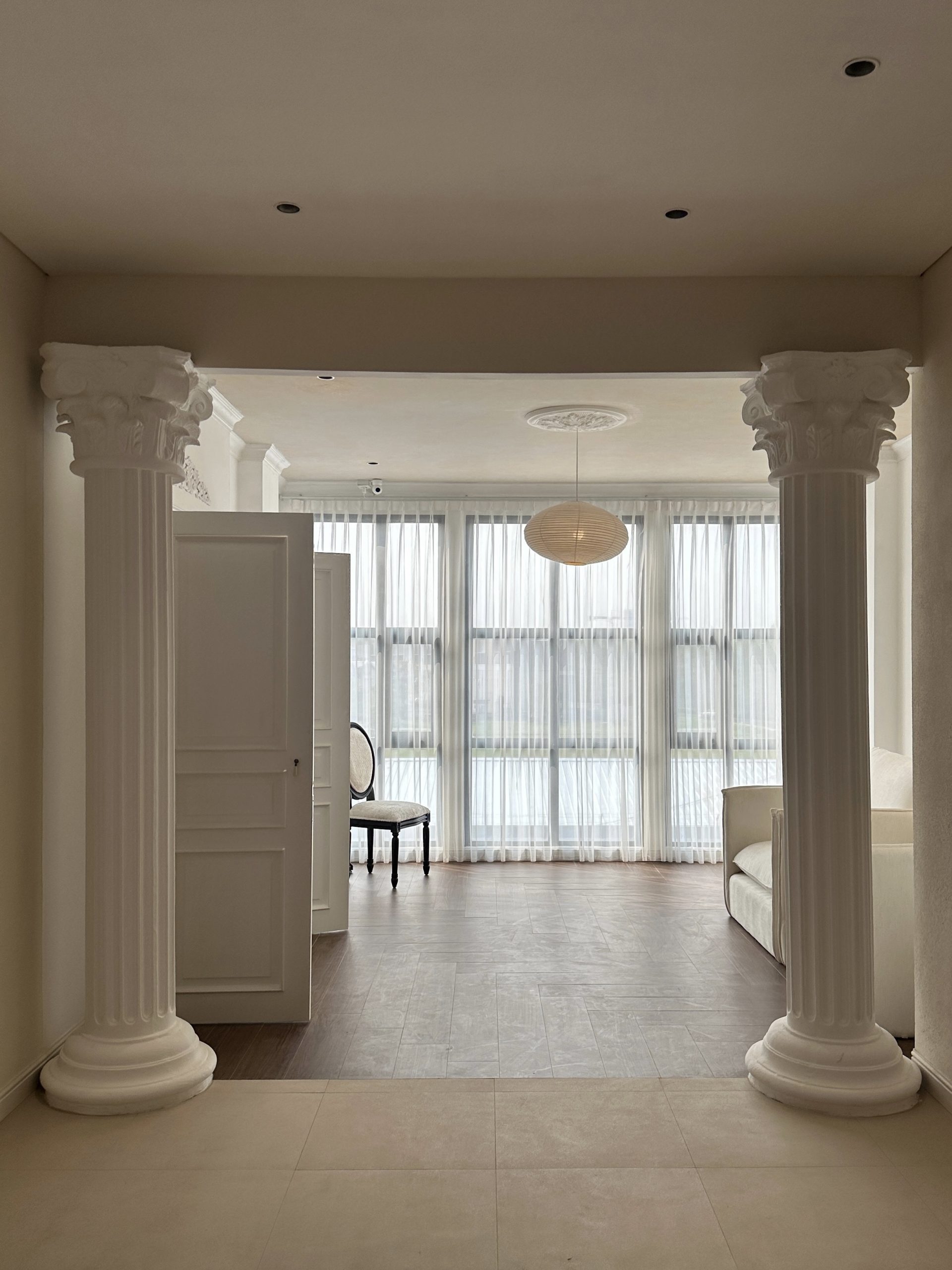 Room 2 - Image 8