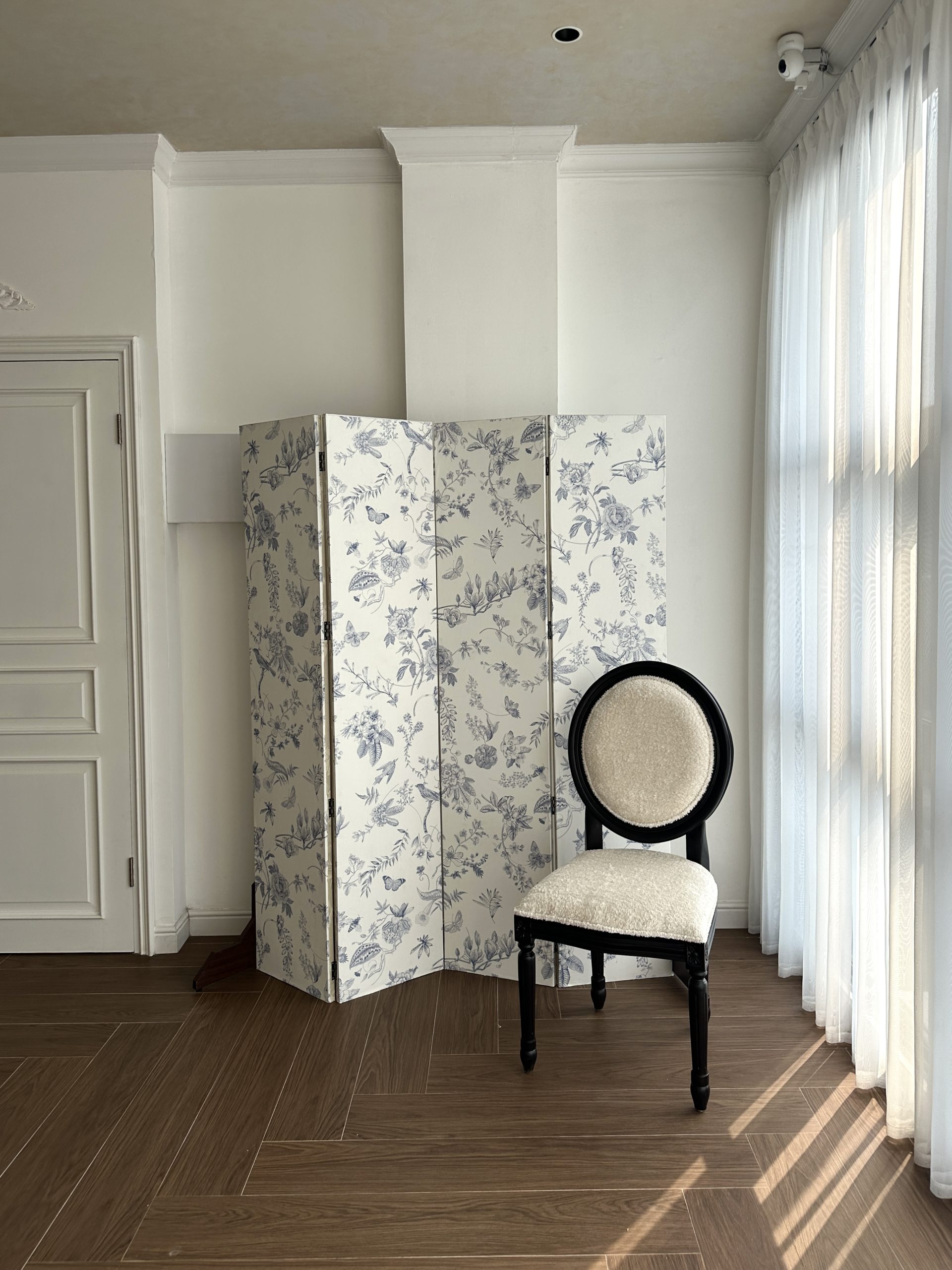 Room 2 - Image 7